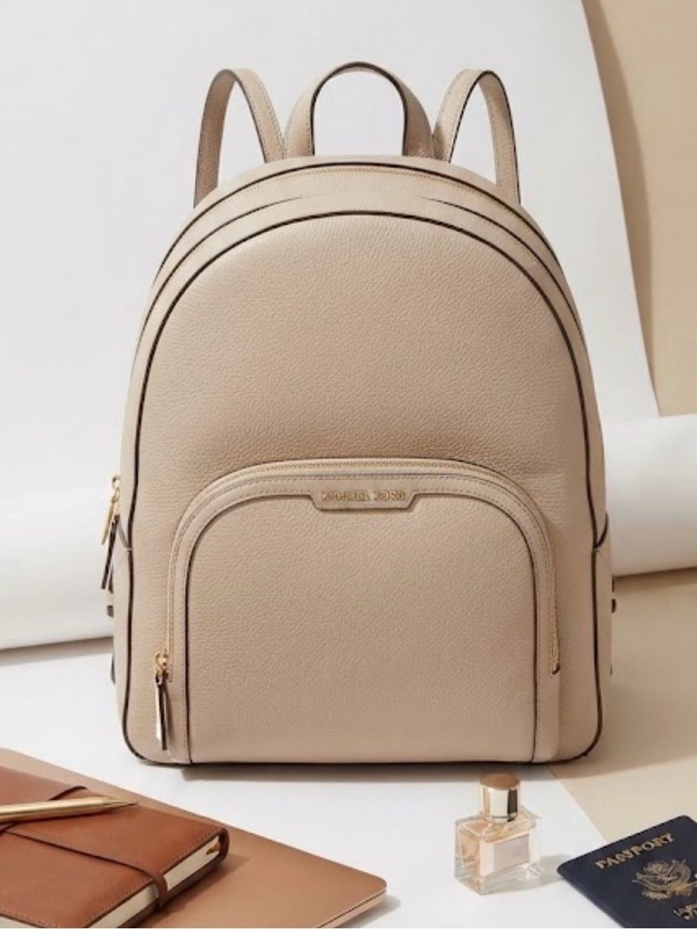 MICHAEL KORS ELEGANT UNDERSTATED BACKPACK SCHOOL OFFICE WORK TRAVEL VACATION